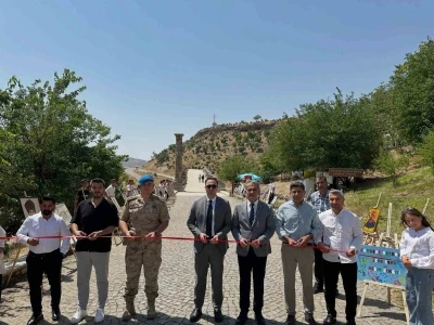 Ortaokulu &ouml;ğrencilerinin yıl sonu resim sergisi Cendere K&ouml;pr&uuml;s&uuml;&rsquo;nde a&ccedil;ıldı
