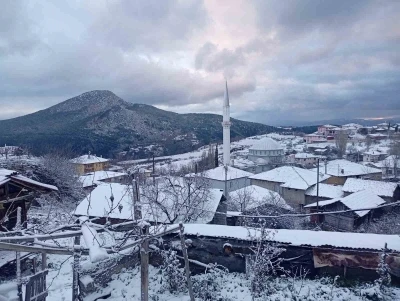 Osmaneli&rsquo;nin y&uuml;ksek kesimlerine mevsimin ilk karı yağdı
