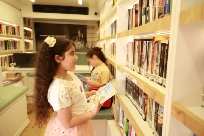 Osmangazi Belediyesi, &ccedil;ocuklara kitap ve tarih sevgisi aşılıyor
