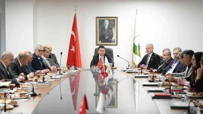 Osmangazi Belediyesi&rsquo;nde yıl sonu değerlendirme toplantısı ger&ccedil;ekleştirildi
