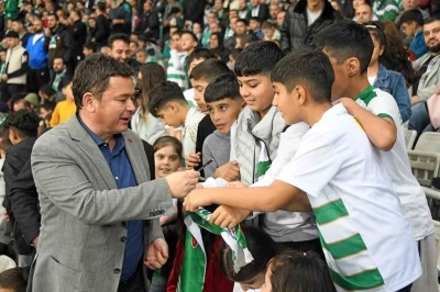 Osmangazi Belediyesi’nden şampiyonluk yolunda Bursaspor’a tam destek
