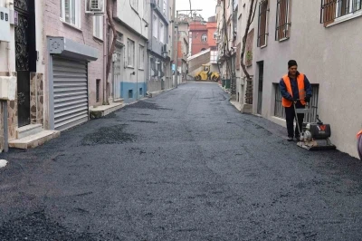 Osmangazi Belediyesi&rsquo;nden Yeşilova mahallesi&rsquo;ne yeni asfalt
