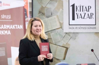Osmangazi Belediyesi sevilen yazarları okurlarıyla buluşturuyor
