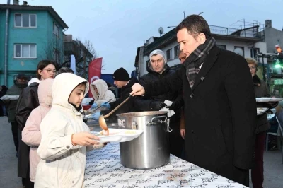 Osmangazi&rsquo;de g&ouml;n&uuml;l sofraları b&uuml;y&uuml;yor
