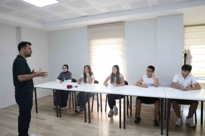 Osmangazi&rsquo;den gen&ccedil;lerin geleceğine &uuml;cretsiz eğitim desteği

