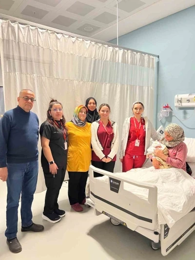 Osmaniye&rsquo;de 2026 yılının ilk bebeği d&uuml;nyaya geldi
