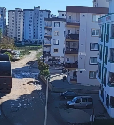 Osmaniye&rsquo;de 5. kattan merdiven boşluğuna d&uuml;şen adam hayatını kaybetti
