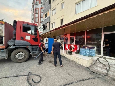 Osmaniye&rsquo;de iş yeri yangını
