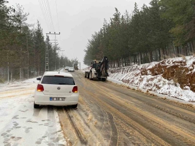 Osmaniye&rsquo;de kar etkisini artırdı, 2 il&ccedil;ede eğitime ara verildi
