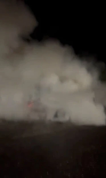 Osmaniye&rsquo;de otomobilin motor kısmında &ccedil;ıkan yangın s&ouml;nd&uuml;r&uuml;ld&uuml;
