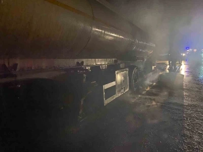 Osmaniye&rsquo;de seyir halindeki tanker alevlere teslim oldu
