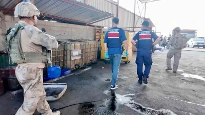 Osmaniye&rsquo;de toprağa g&ouml;m&uuml;l&uuml; tankta ka&ccedil;ak akaryakıt bulundu
