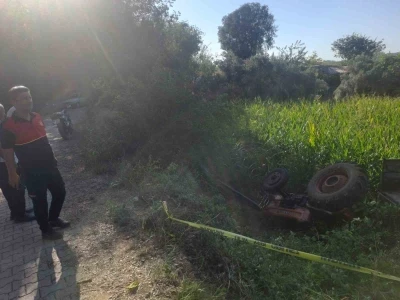 Osmaniye&rsquo;de trakt&ouml;r devrildi, 2 kişi yaralandı
