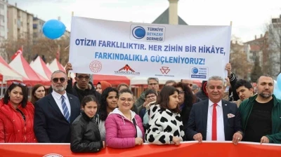 Otizm i&ccedil;in Cacabey Meydanı&rsquo;nda buluşma
