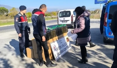 Otobüs bagajından 400 litre kaçak yağ çıktı
