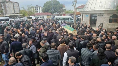 Otob&uuml;s kazasında hayatını kaybeden Elif, Tekirdağ&rsquo;da defnedildi
