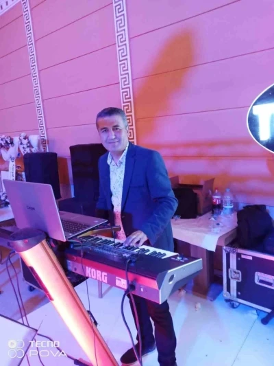 Otob&uuml;ste kalbi duran yolcu yaşam savaşını kaybetti
