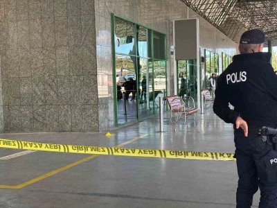 Otogarda etrafa rastgele ateş açan uzman çavuş bacağından vuruldu
