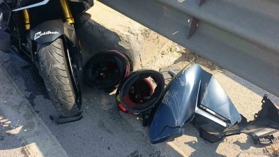 Otomobil ile motosiklet &ccedil;arpıştı:2 kişi yaralandı
