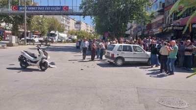 Otomobil ile motosiklet çarpıştı: 2 yaralı
