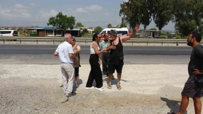 Otomobil ile motosiklet &ccedil;arpıştı, g&ouml;rg&uuml; tanığı ile s&uuml;r&uuml;c&uuml; kazayı tartıştı
