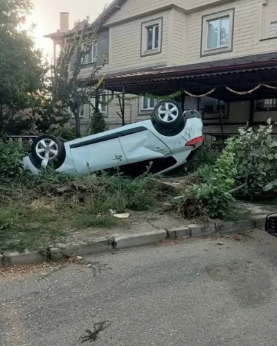Otomobil takla atı, sürücü kazayı yara almadan atlattı

