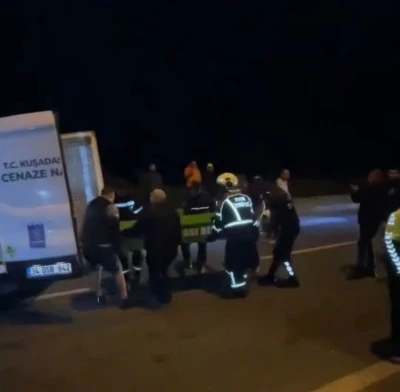 Otomobil, yol temizliği yapan belediye aracına çarptı: 1 ölü
