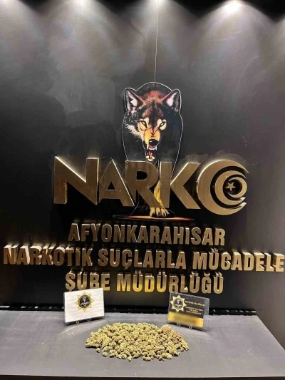 Otomobilde zulalanmış 238 gram uyuşturucu ele ge&ccedil;irildi
