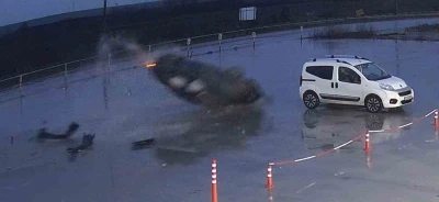 Otomobilin 60 metre boyunca defalarca takla attığı kaza kamerada
