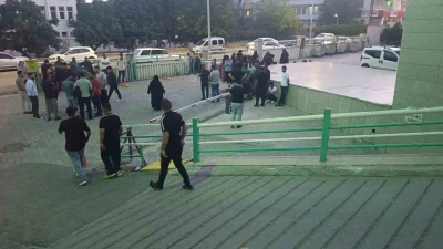 Otomobilin &ccedil;arptığı &ccedil;ocuk &ouml;ld&uuml;, durumunu &ouml;ğrenmek i&ccedil;in hastaneye giden s&uuml;r&uuml;c&uuml; darp edildi
