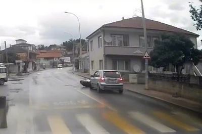 Otomobilin &ccedil;arptığı yaşlı kadın hayatını kaybetti
