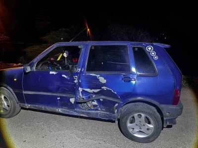 Otomobilin motosikletle &ccedil;arpıştığı kazada 2 kişi yaralandı
