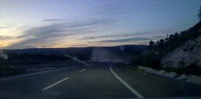 Otomobilin taklalar attığı an kameraya yansıdı

