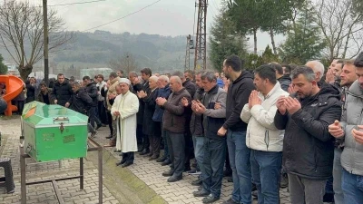 Otomobilin tıra ok gibi saplandığı kaza g&uuml;venlik kamerasında
