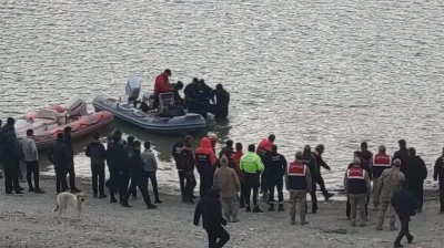 Otomobilin uçtuğu barajda kaybolan gencin cansız bedeni bulundu
