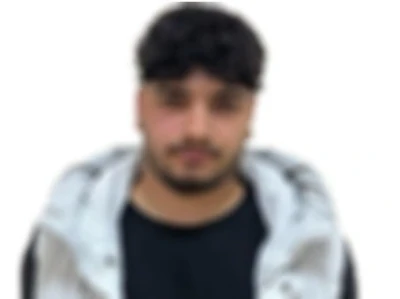 Otoyolda motosiklette silah ile seyir eden şahıs yakalandı: Silah oyuncak &ccedil;ıktı

