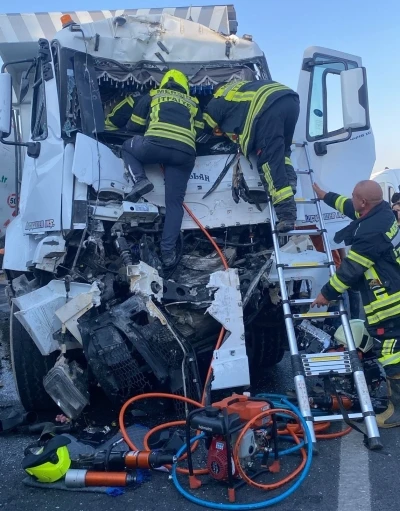 Otoyolda zincirleme kaza: 5 yaralı
