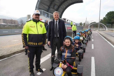 Oyak Renault&rsquo;dan gelecek i&ccedil;in g&uuml;venli adımlar projesi
