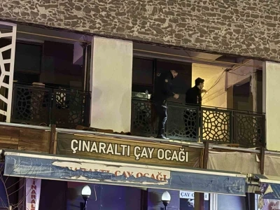 Oyun salonunda &ccedil;ıkan kavga kanlı bitti: 1 ağır yaralı
