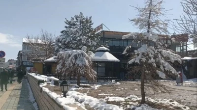 &Ouml;zalp&rsquo;ta nisan karı etkili oldu
