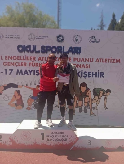 &Ouml;zalplı Ferhat &Ccedil;ıkar T&uuml;rkiye birincisi oldu
