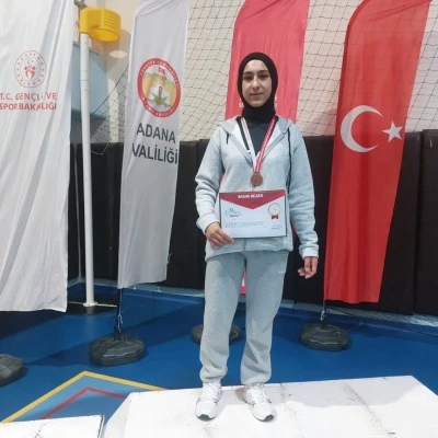 &Ouml;zalplı &ouml;ğrenci bilek g&uuml;reşinde T&uuml;rkiye &uuml;&ccedil;&uuml;nc&uuml;s&uuml; oldu
