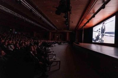 &Ouml;zdemir Bayraktar&rsquo;ın yaşam &ouml;yk&uuml;s&uuml; belgesel oldu
