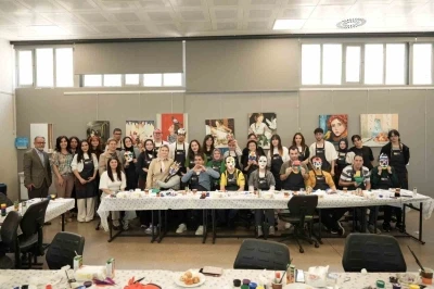 &Ouml;zel bireyler hayal g&uuml;&ccedil;lerini maskelere yansıttı
