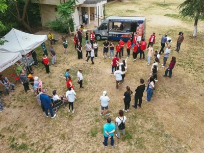 &Ouml;zel bireyler ve aileleri doğada g&ouml;n&uuml;llerince eğlendi
