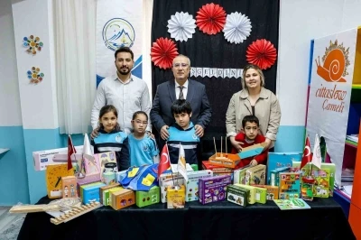 &Ouml;zel eğitim &ouml;ğrencilerine malzeme desteği

