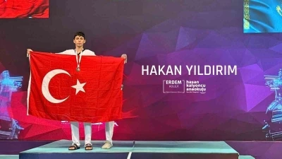&Ouml;zel Erdem Anadolu Lisesi &ouml;ğrencisi Hakan Yıldırım T&uuml;rkiye 2.&rsquo;si
