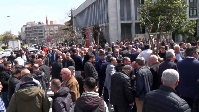&Ouml;zel Halk Otob&uuml;s&uuml; esnafından Sara&ccedil;hane&rsquo;de mesaj: "&Uuml;cretsiz taşıma durabilir"
