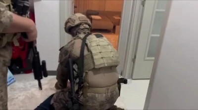 &Ouml;zel harekat destekli operasyonda firarinin evine ko&ccedil;başıyla girildi
