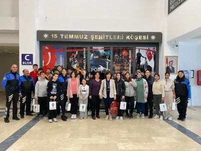 Özel kalplerden Kütahya İl Emniyet Müdürlüğü’ne anlamlı ziyaret
